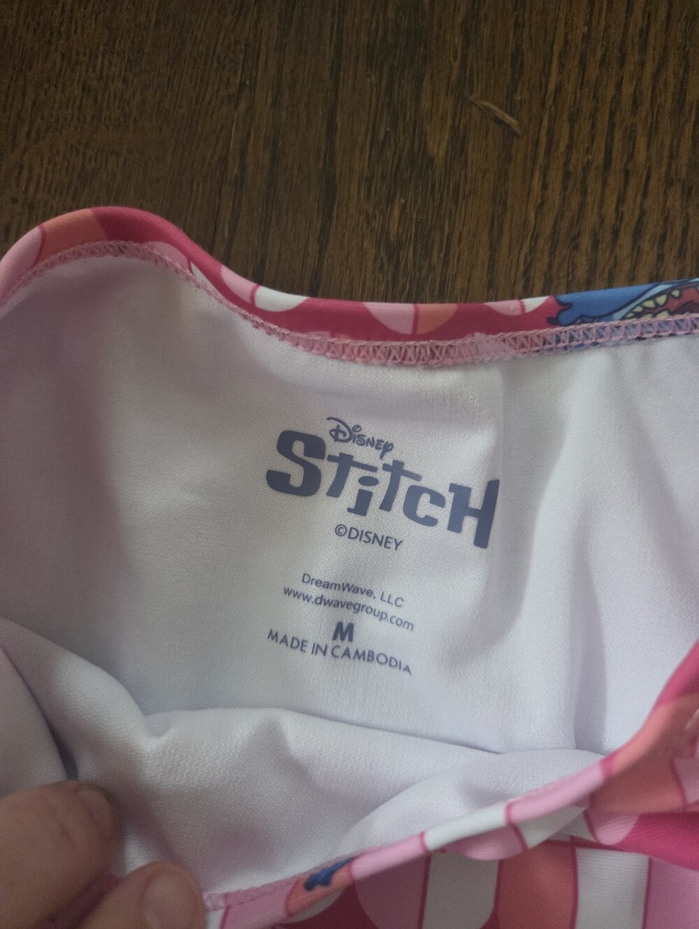 New Girls Stitch Medium Rashguard - Picture 6 of 6